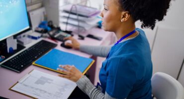 Medical assistant using computer